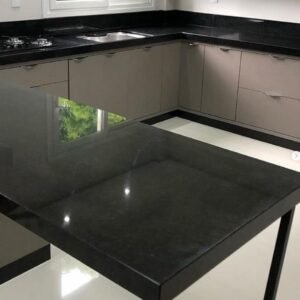 Balcão de Cozinha em granito preto São Gabriel